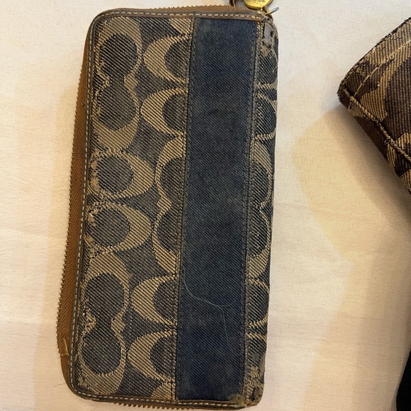 COACH 100% Authentic Y2K Denim Shoulder Bag with Matching Wallet. - Picture 3 of 10